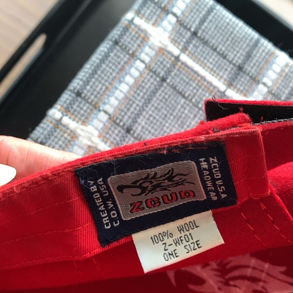 Men’s hat - Picture 3 of 4